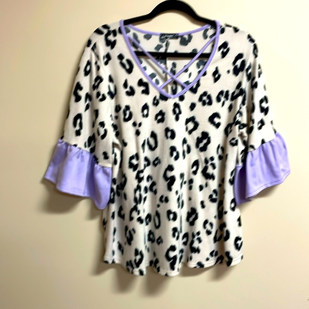 Story Teller Animal Print Short Ruffle Sleeve Criss-Cross Front Top Size 1X